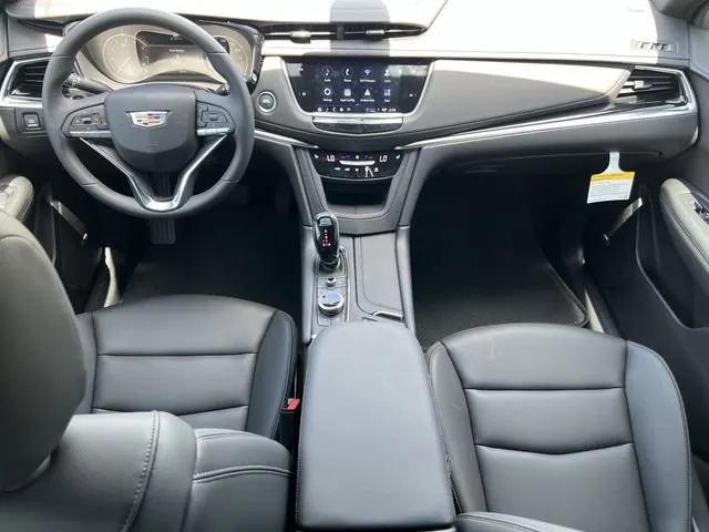 new 2025 Cadillac XT6 car, priced at $50,165