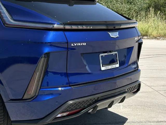 new 2025 Cadillac XT5 car, priced at $52,090