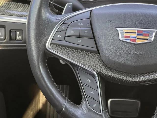 used 2022 Cadillac XT5 car, priced at $31,464