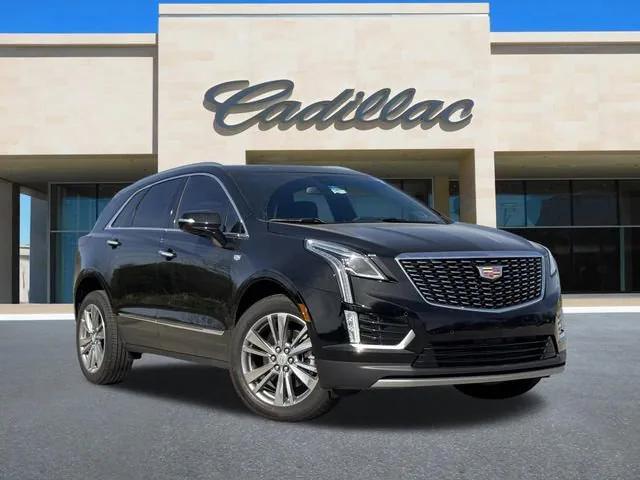 new 2025 Cadillac XT5 car, priced at $45,715