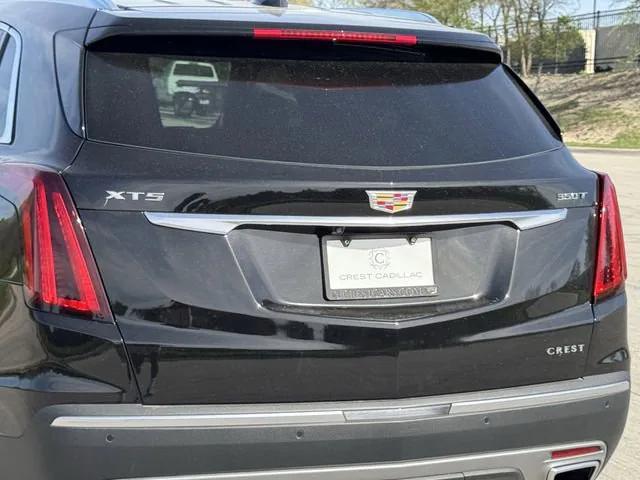 new 2025 Cadillac XT5 car, priced at $45,715