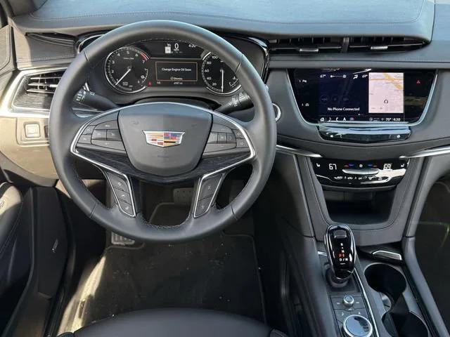 new 2025 Cadillac XT5 car, priced at $45,715