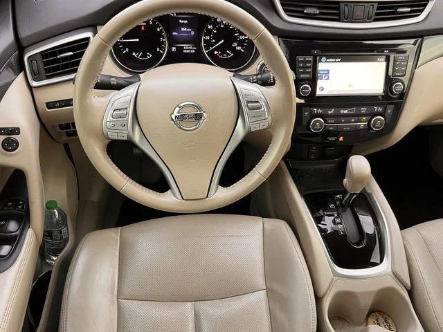 used 2015 Nissan Rogue car, priced at $13,427