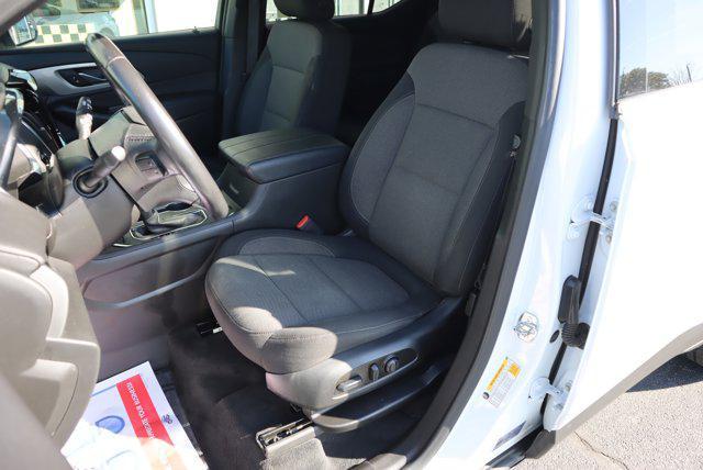 used 2022 Chevrolet Traverse car, priced at $34,990
