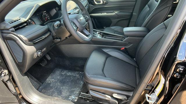 new 2025 Jeep Compass car, priced at $28,995