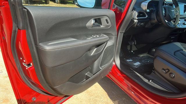 new 2026 Chrysler Pacifica car, priced at $37,250