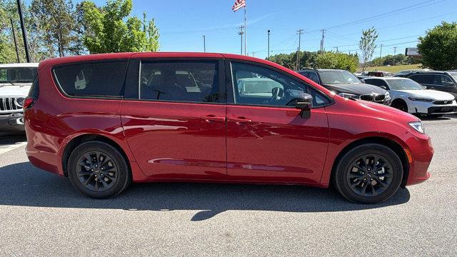 used 2024 Chrysler Pacifica Hybrid car, priced at $31,999