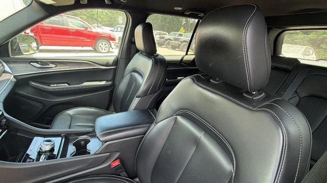 used 2025 Jeep Grand Cherokee car, priced at $29,999