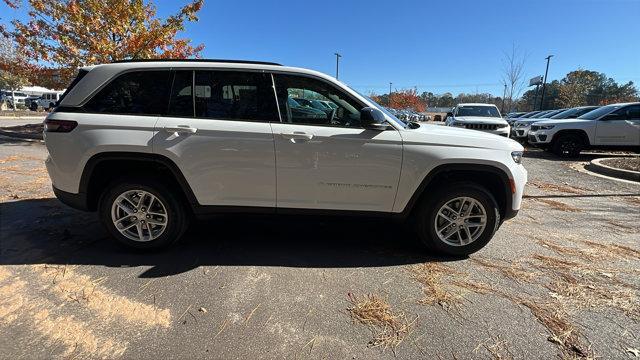 new 2025 Jeep Grand Cherokee car, priced at $41,780