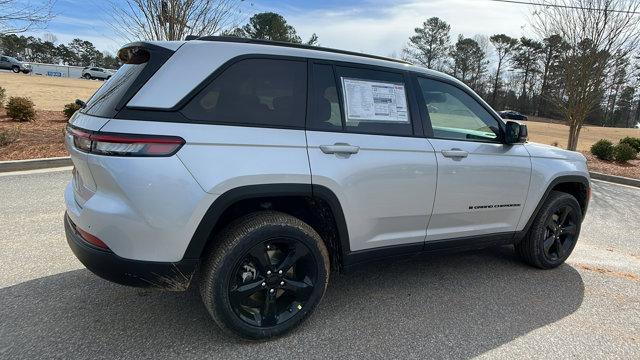 new 2025 Jeep Grand Cherokee car, priced at $35,995