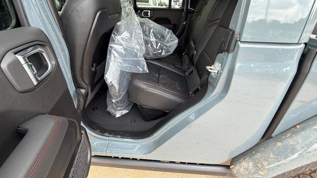 new 2026 Jeep Gladiator car, priced at $53,810