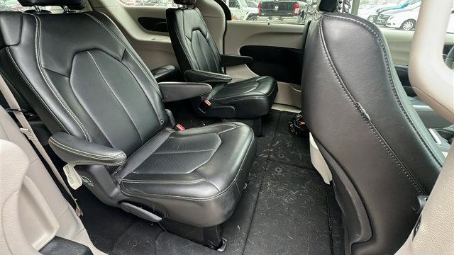 used 2024 Chrysler Pacifica car, priced at $22,200