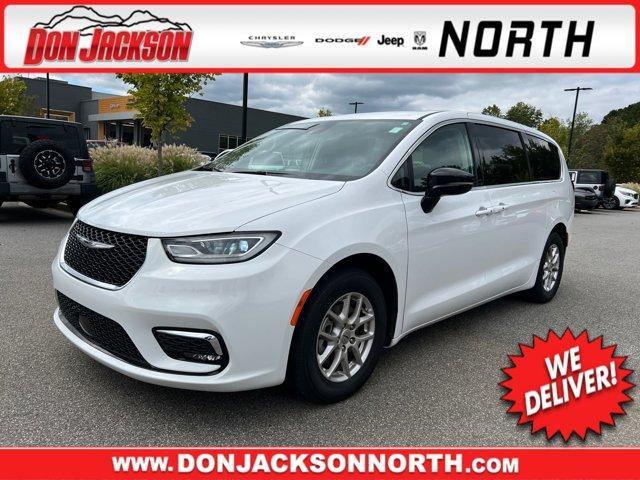 used 2024 Chrysler Pacifica car, priced at $29,495