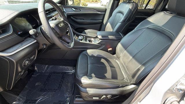 used 2024 Jeep Grand Cherokee car, priced at $32,995