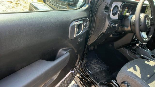 new 2025 Jeep Gladiator car, priced at $36,500