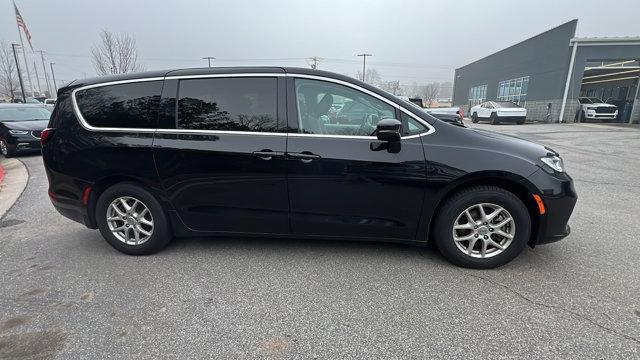 used 2024 Chrysler Pacifica car, priced at $22,200