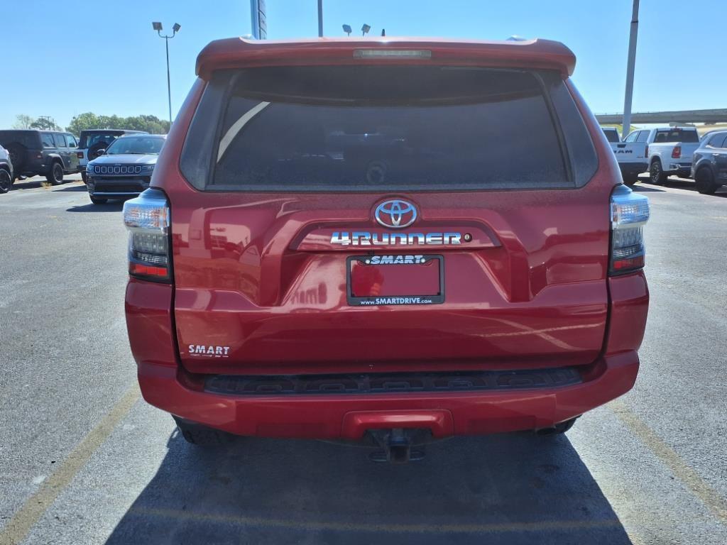 2018 Barcelona Red Metallic Toyota 4Runner
