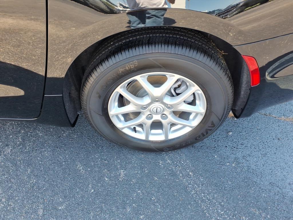 new 2026 Chrysler Pacifica car, priced at $44,983