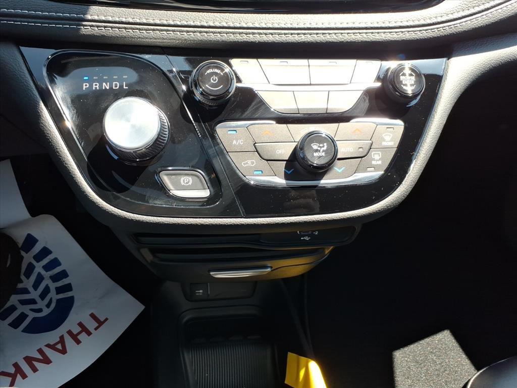 new 2026 Chrysler Pacifica car, priced at $44,983