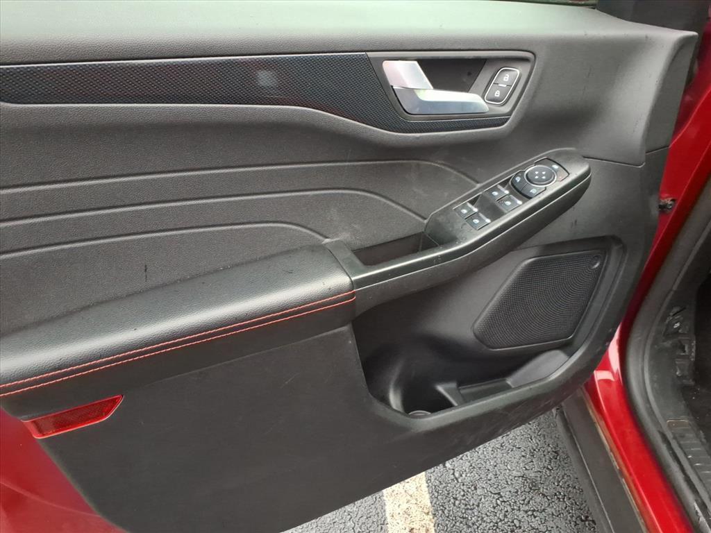 used 2025 Ford Escape car, priced at $22,895