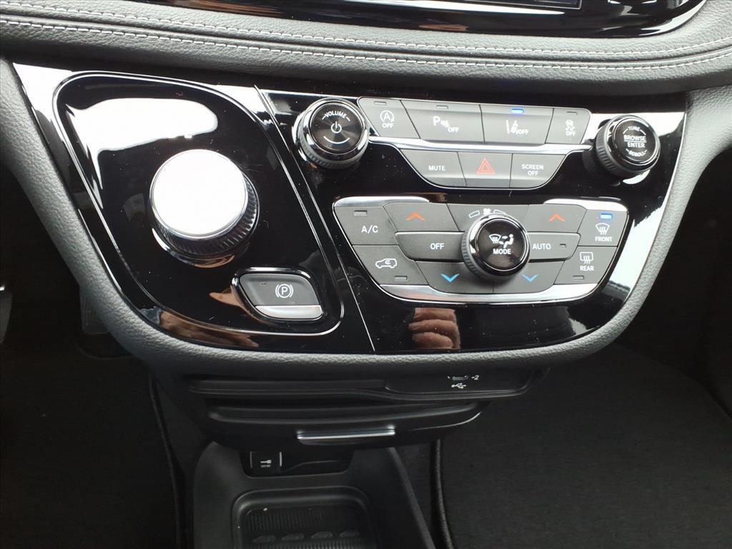 new 2026 Chrysler Pacifica car