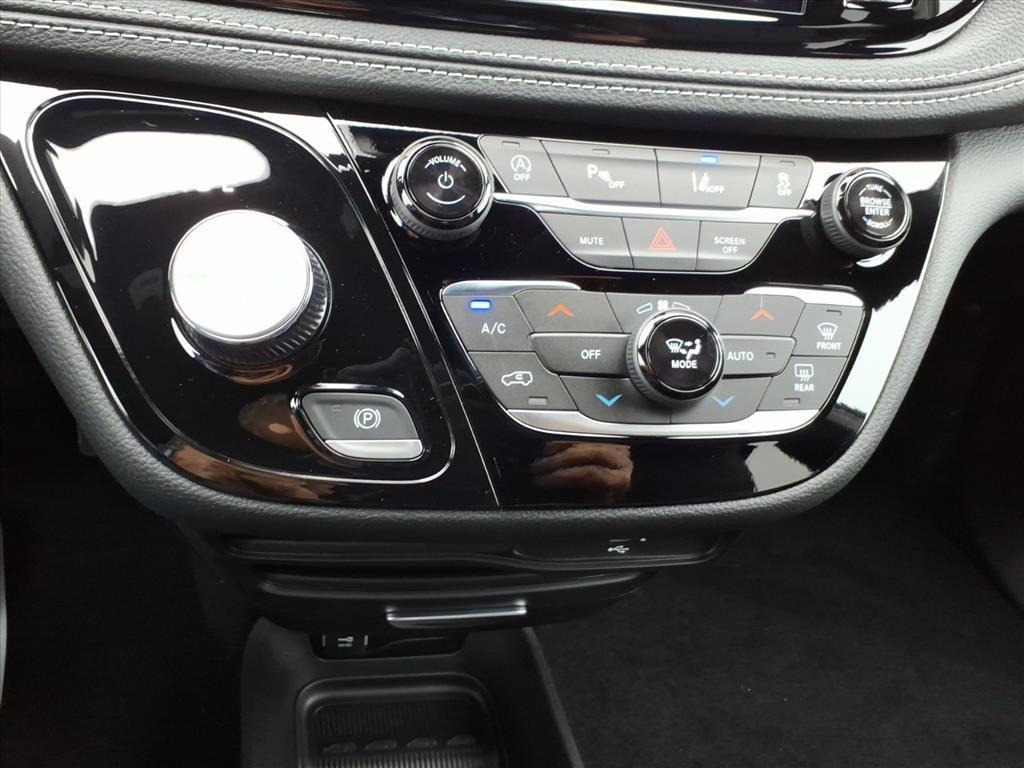 new 2026 Chrysler Pacifica car, priced at $43,629