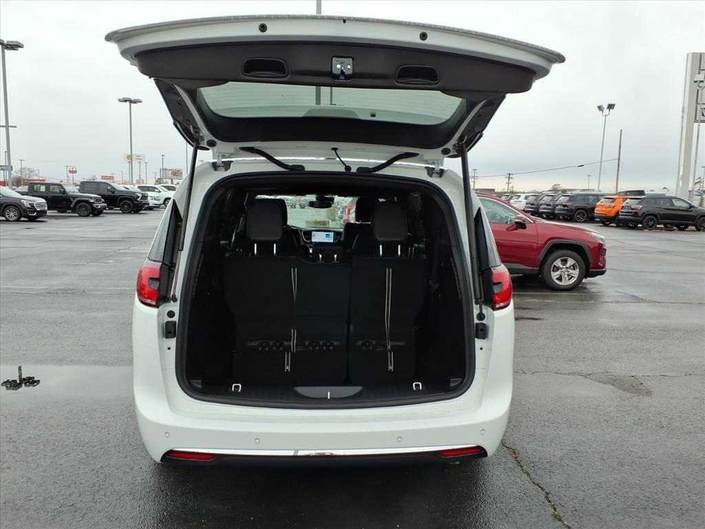 new 2026 Chrysler Pacifica car, priced at $45,498
