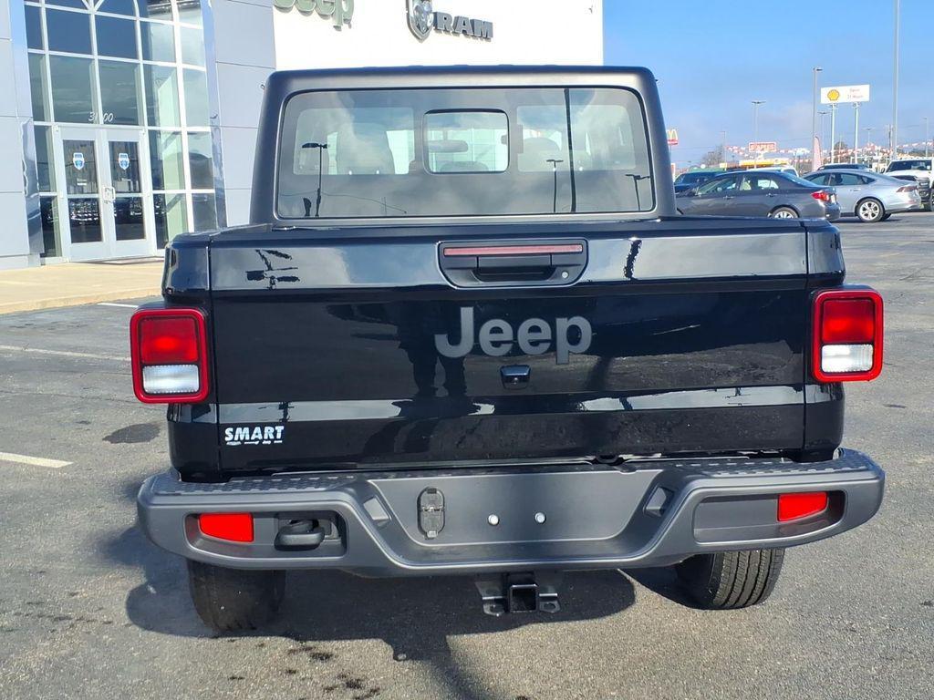 new 2026 Jeep Gladiator car, priced at $41,983