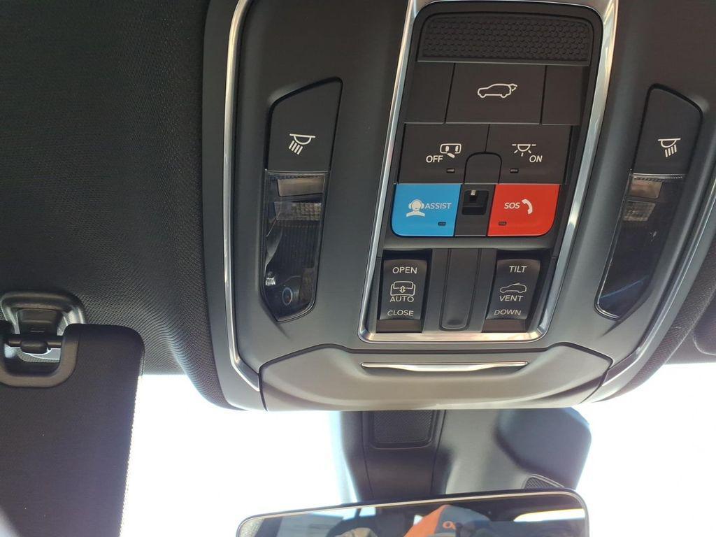 new 2026 Jeep Grand Cherokee car, priced at $43,000