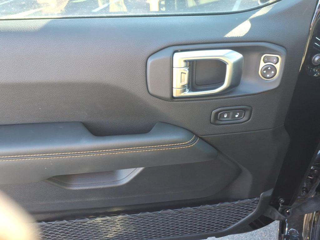 new 2026 Jeep Gladiator car, priced at $47,983