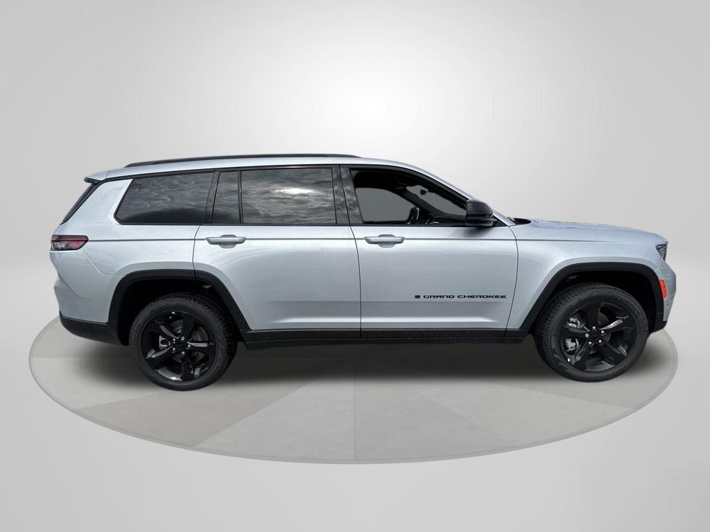 new 2024 Jeep Grand Cherokee L car, priced at $49,566