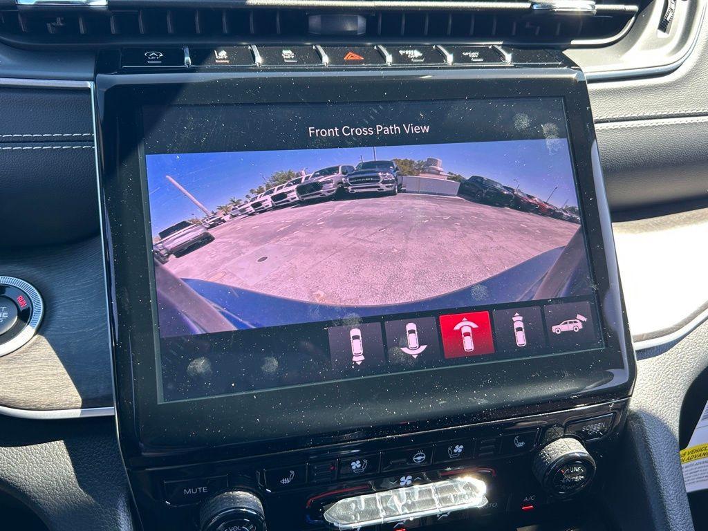 new 2025 Jeep Grand Cherokee car, priced at $43,398