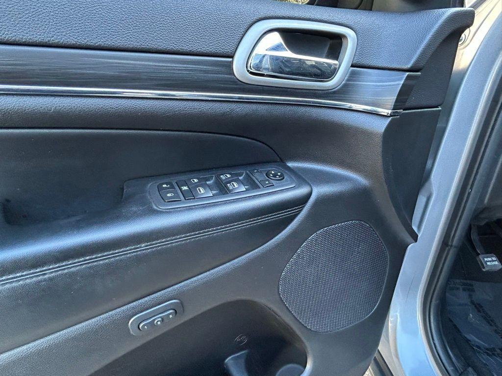 used 2020 Jeep Grand Cherokee car, priced at $16,247