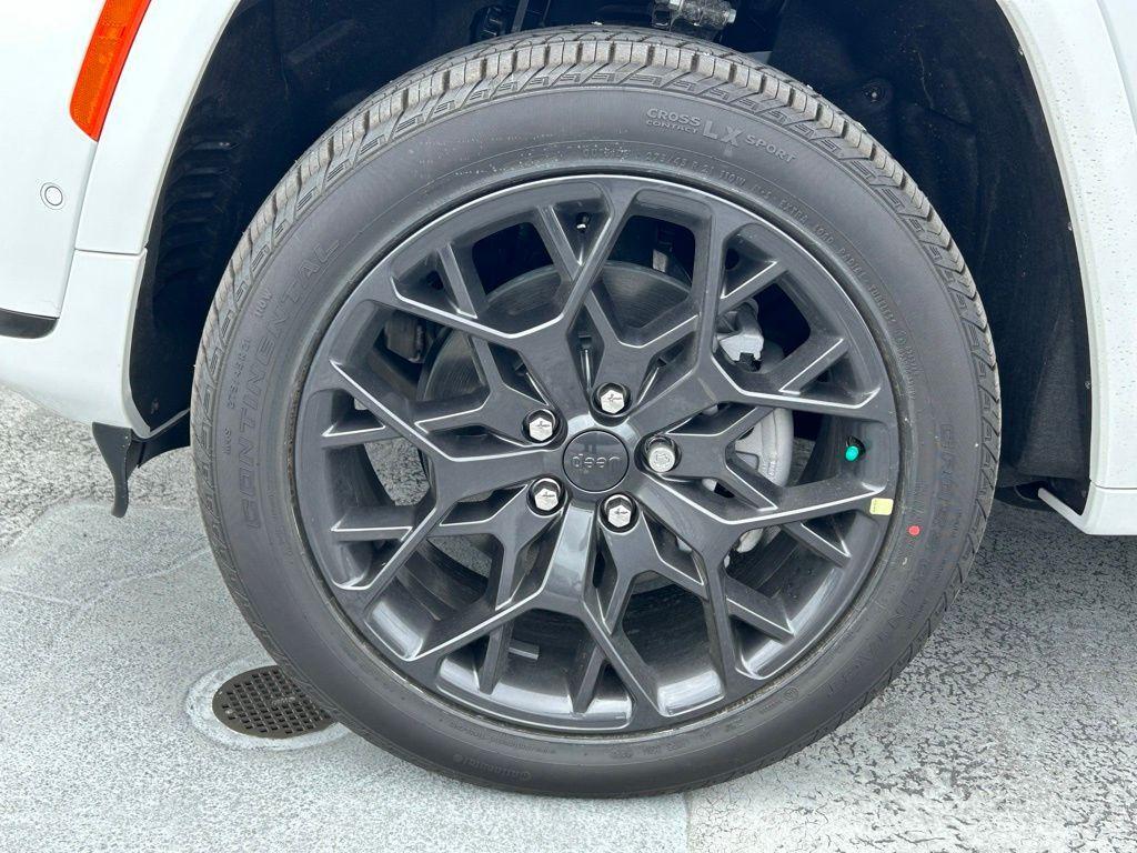 new 2025 Jeep Grand Cherokee L car, priced at $56,114