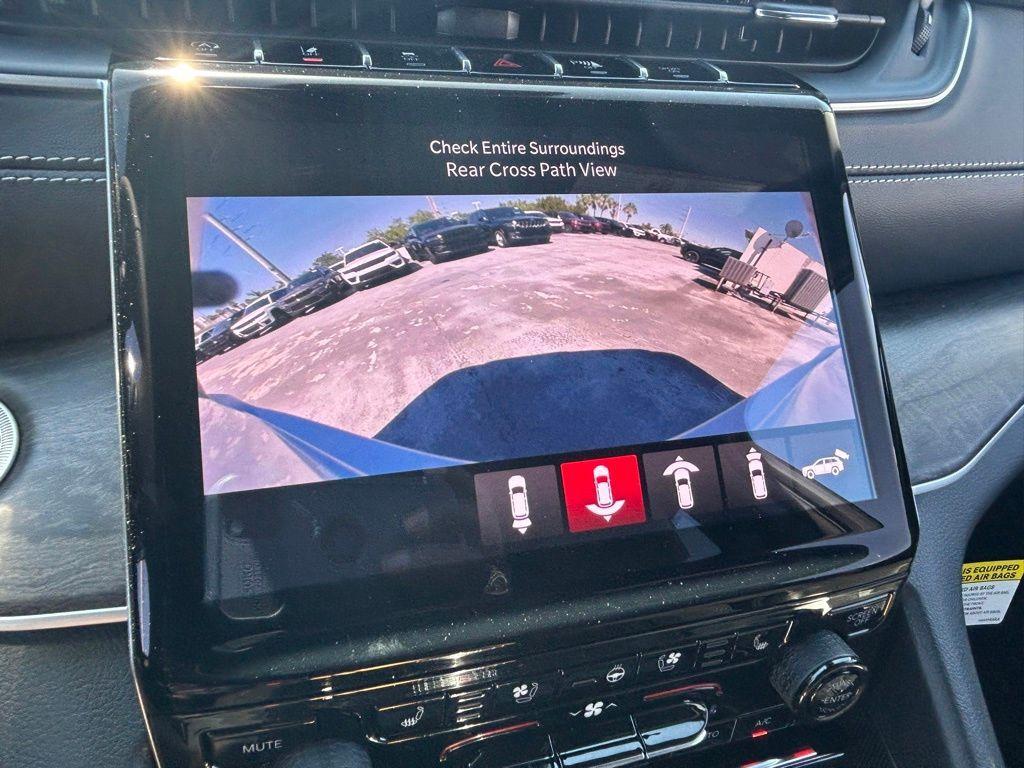 new 2025 Jeep Grand Cherokee car, priced at $44,331