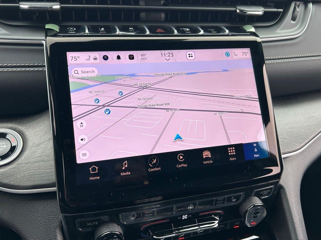 new 2025 Jeep Grand Cherokee car, priced at $44,331