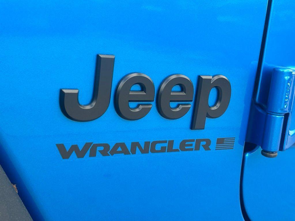 new 2025 Jeep Wrangler car, priced at $36,646