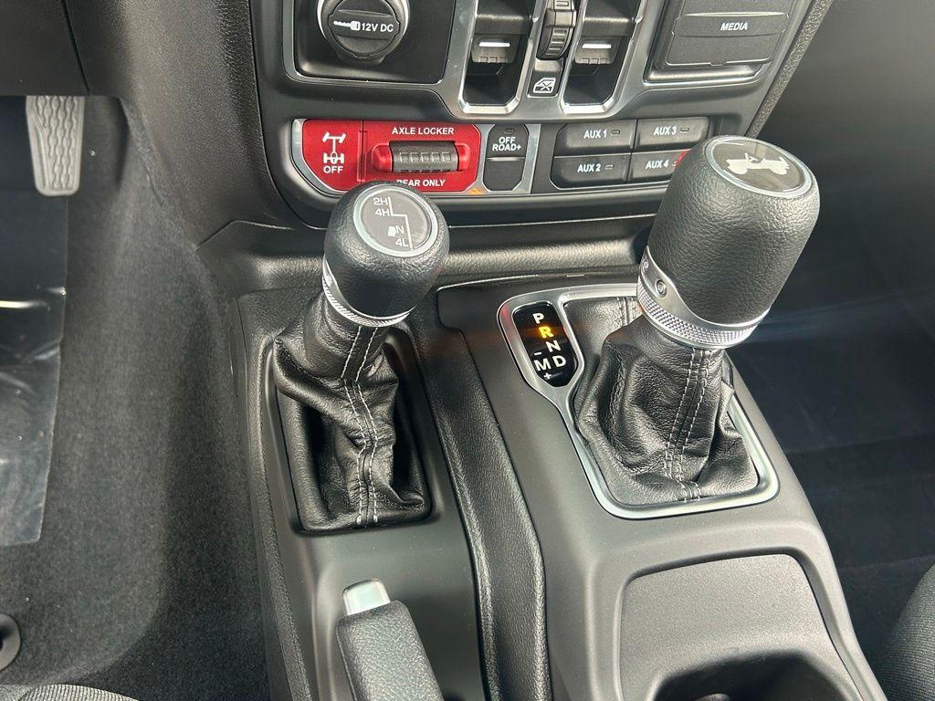 new 2025 Jeep Wrangler car, priced at $36,646