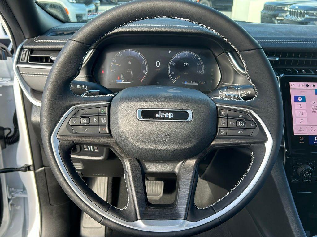 new 2025 Jeep Grand Cherokee car, priced at $45,044