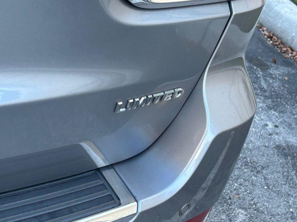 used 2019 Jeep Grand Cherokee car, priced at $14,000