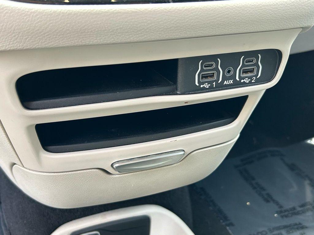 used 2023 Chrysler Pacifica car, priced at $19,998