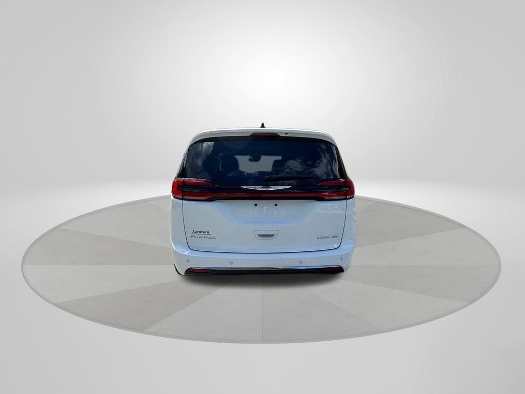 used 2023 Chrysler Pacifica car, priced at $23,881