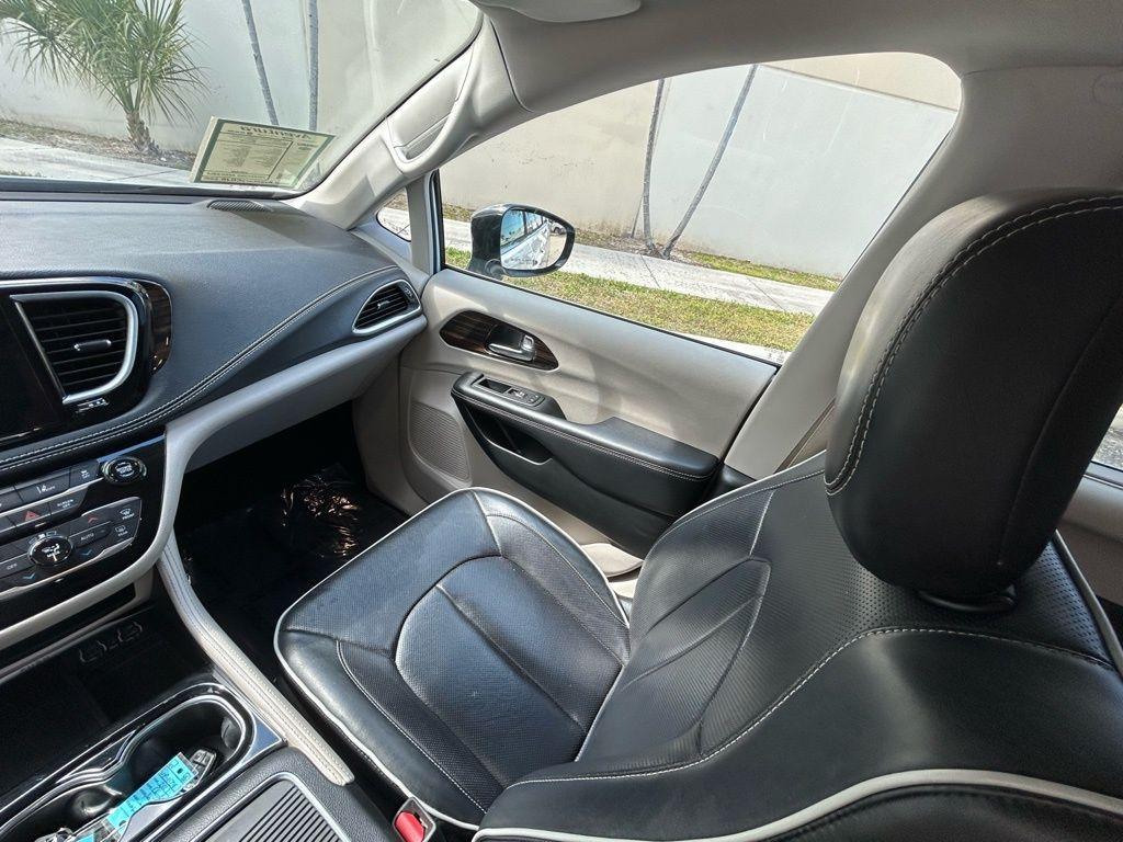 used 2023 Chrysler Pacifica car, priced at $23,881