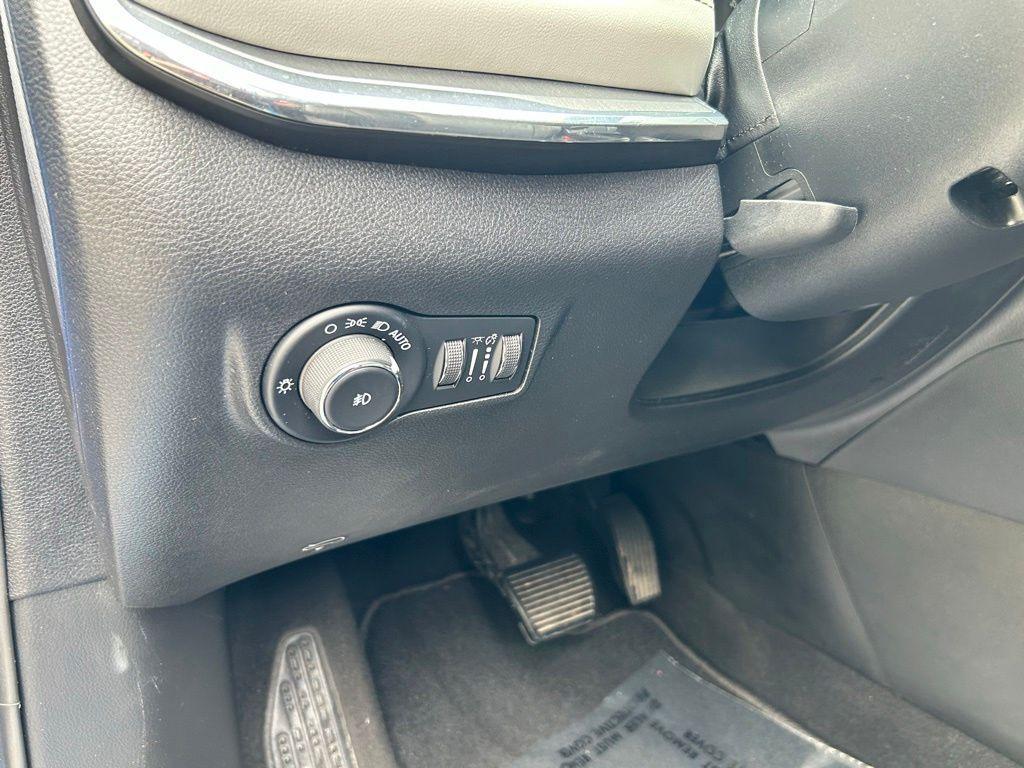 used 2022 Jeep Compass car, priced at $21,000
