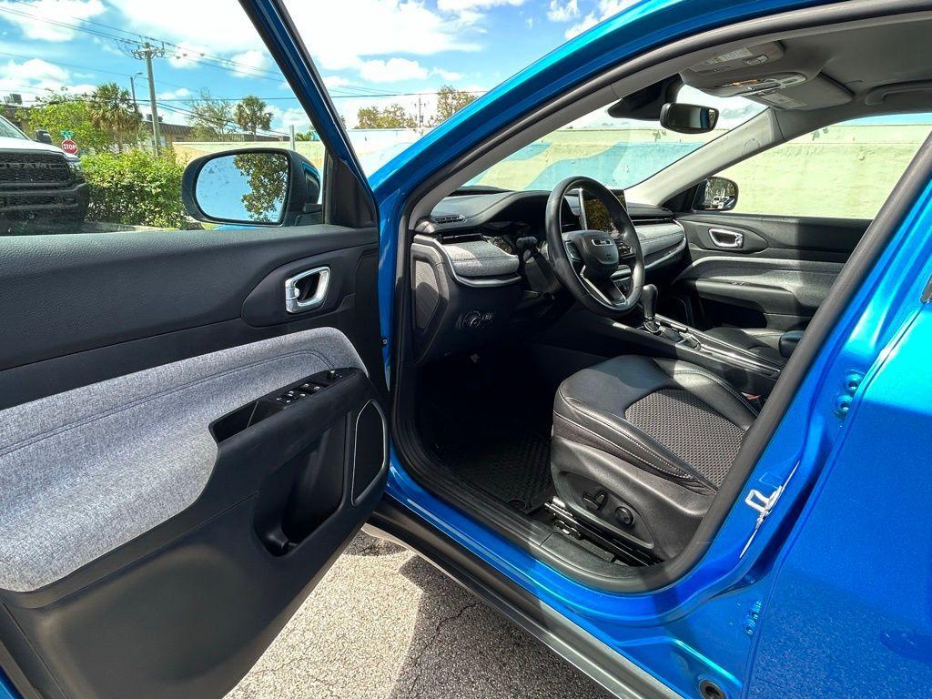 used 2022 Jeep Compass car, priced at $16,000