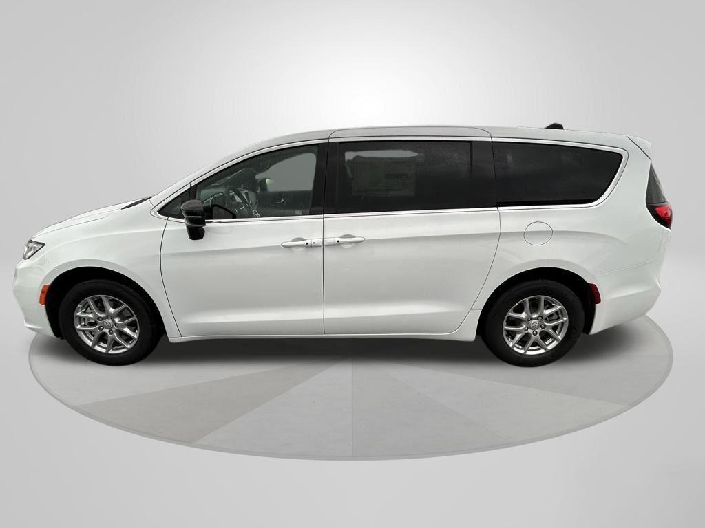 new 2026 Chrysler Pacifica car, priced at $40,738