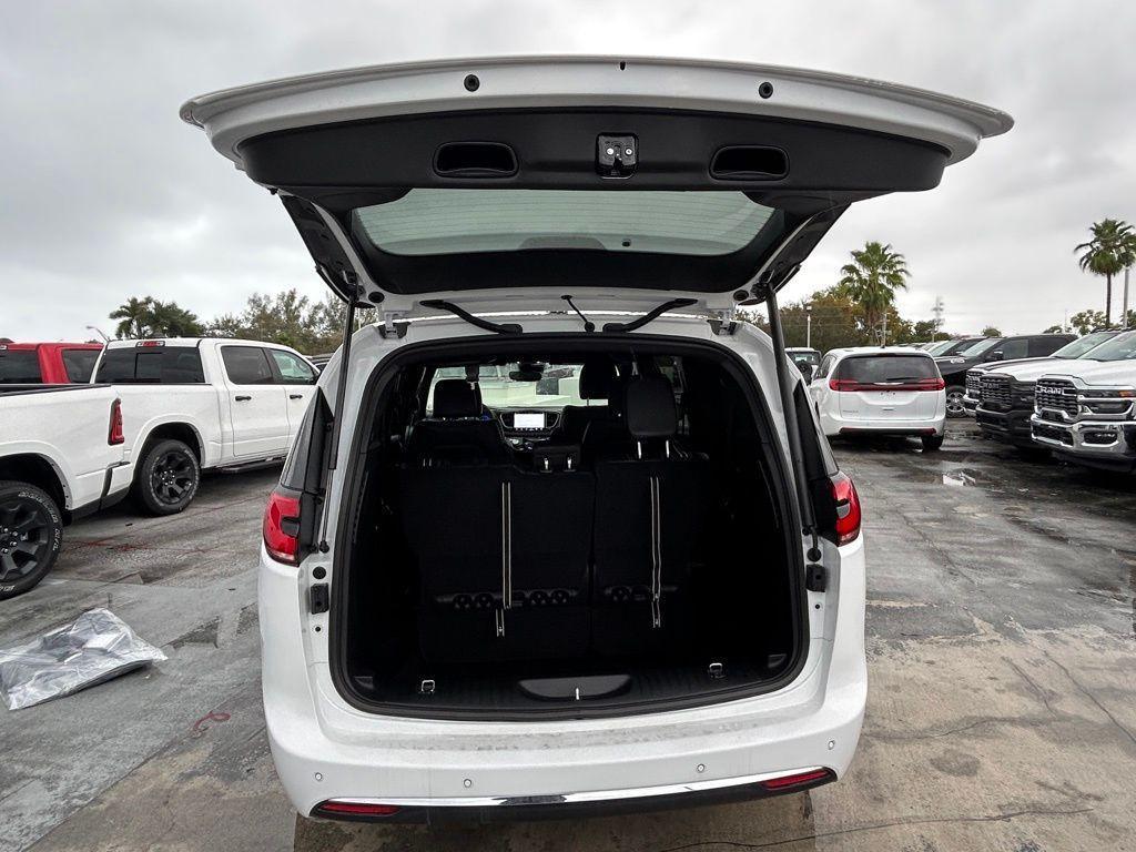 new 2026 Chrysler Pacifica car, priced at $40,738
