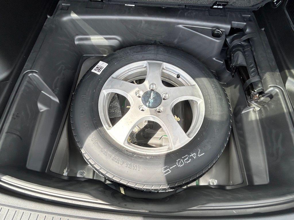 new 2025 Jeep Grand Cherokee car, priced at $44,127