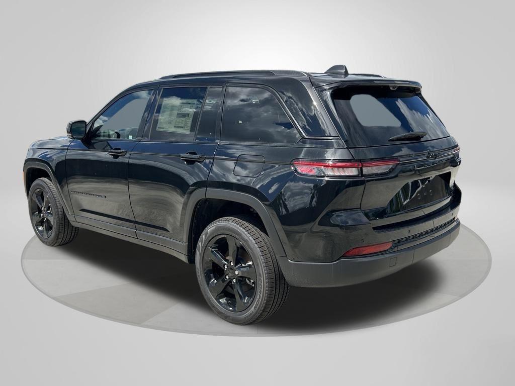 new 2025 Jeep Grand Cherokee car, priced at $44,127