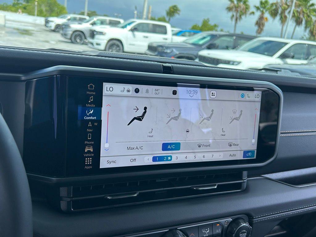 new 2025 Jeep Wrangler car, priced at $43,811